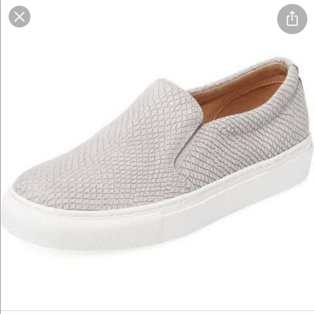 Maiden Lane Sneaker NWOT